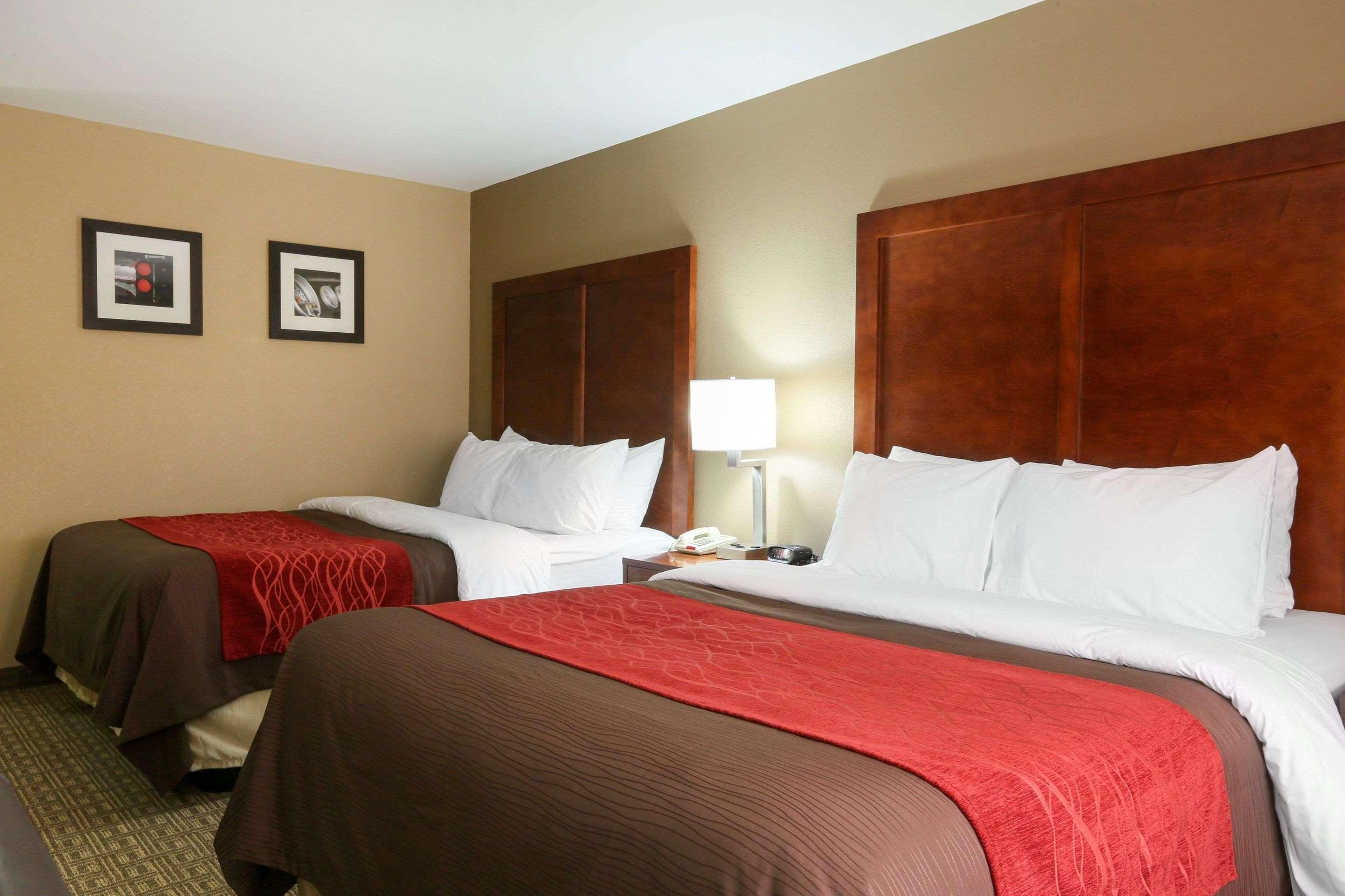 Comfort Inn & Suites Leeds I-20 Экстерьер фото