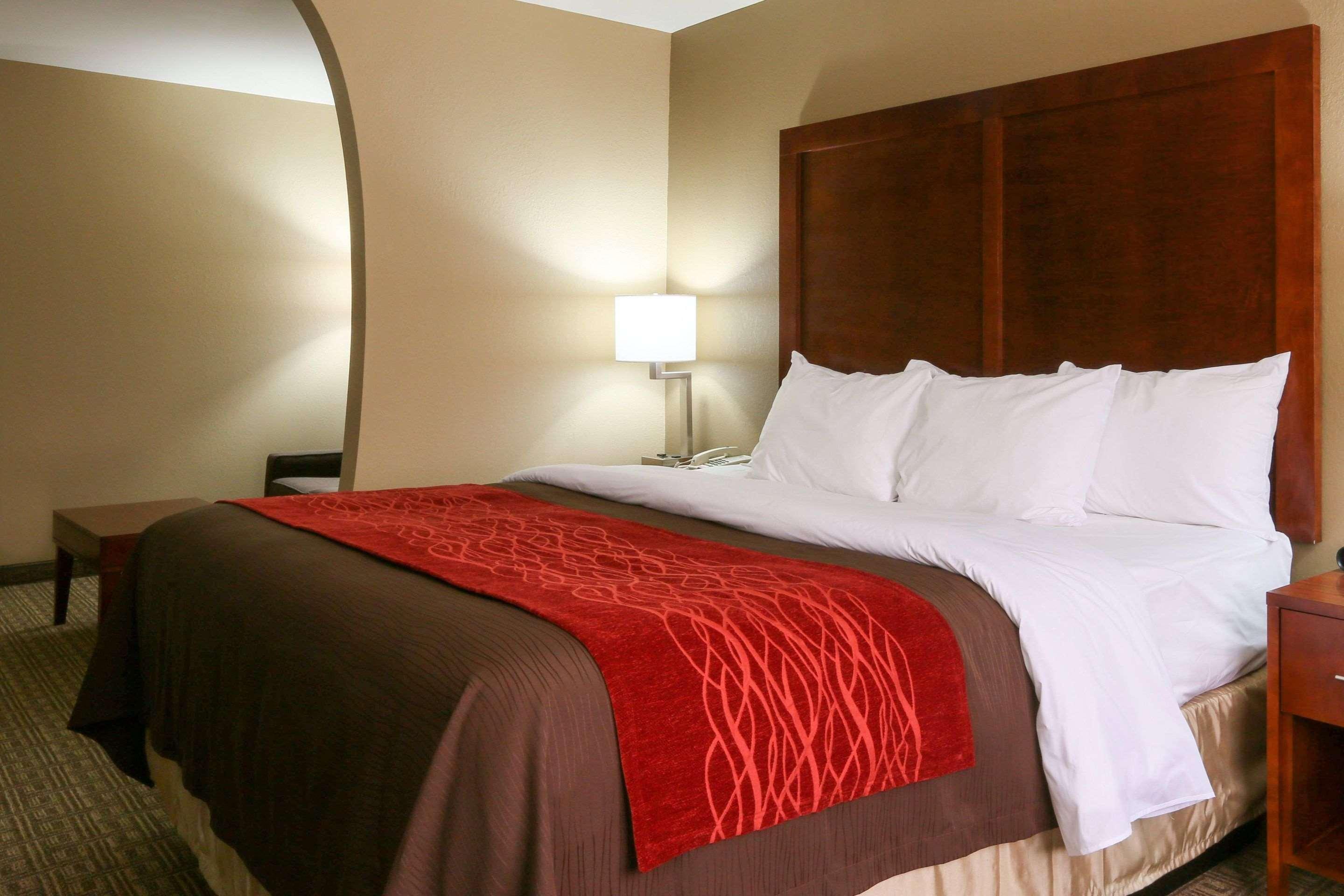 Comfort Inn & Suites Leeds I-20 Экстерьер фото